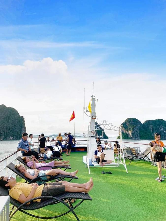 Halong Bay Full Day Trip - 6 Hours Route Hotell Ha Long Exteriör bild