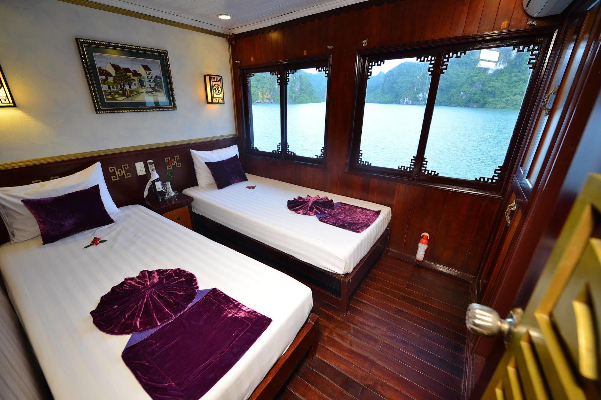 Halong Bay Full Day Trip - 6 Hours Route Hotell Ha Long Exteriör bild