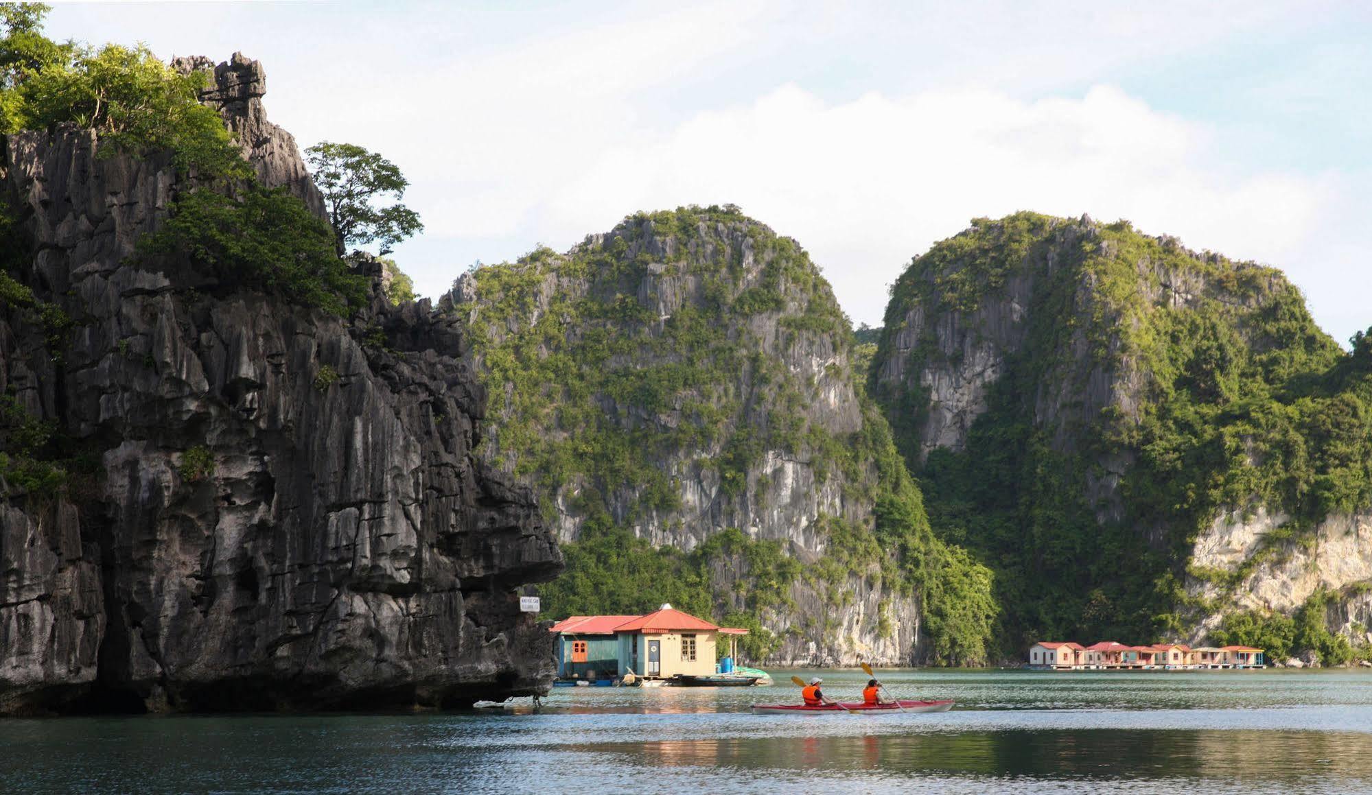 Halong Bay Full Day Trip - 6 Hours Route Hotell Ha Long Exteriör bild